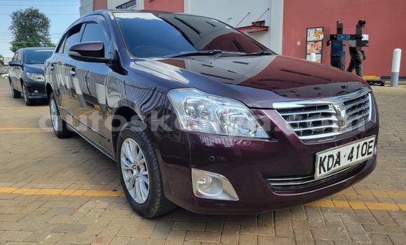 Oofamaa Toyota Premio Black Makiinaa iti Nairobi keessatti Nairobi keessatti