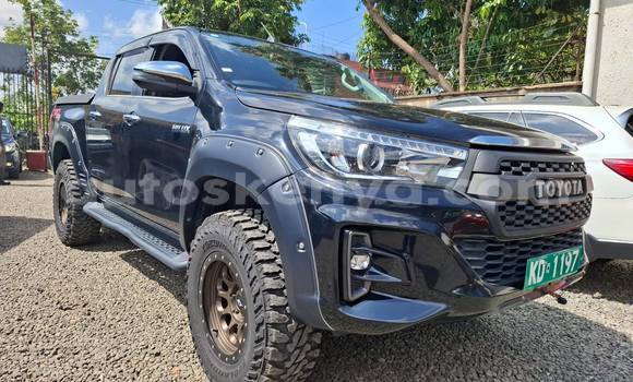 Oofamaa Toyota Hilux Black Makiinaa iti Nairobi keessatti Nairobi keessatti Oofamaa Toyota Hilux Black Makiinaa iti Nairobi keessatti Nairobi keessatti