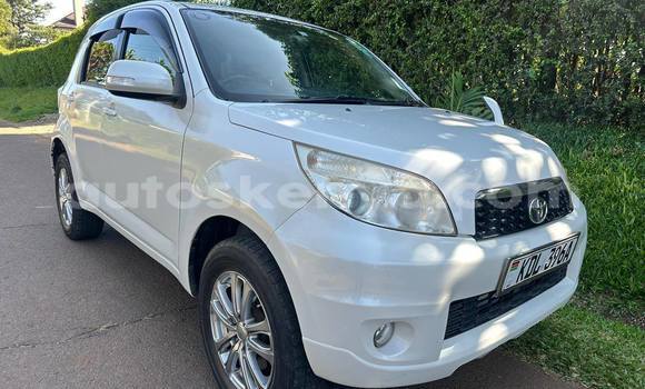 Nunua Ilio tumika Toyota Rush Nyeupe Gari ndani ya Nairobi nchini Nairobi