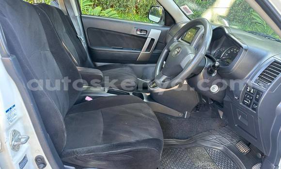 Oofamaa Toyota Rush White Makiinaa iti Nairobi keessatti Nairobi keessatti Oofamaa Toyota Rush White Makiinaa iti Nairobi keessatti Nairobi keessatti