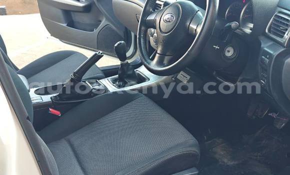 Oofamaa Subaru Impreza White Makiinaa iti Nairobi keessatti Nairobi keessatti Oofamaa Subaru Impreza White Makiinaa iti Nairobi keessatti Nairobi keessatti