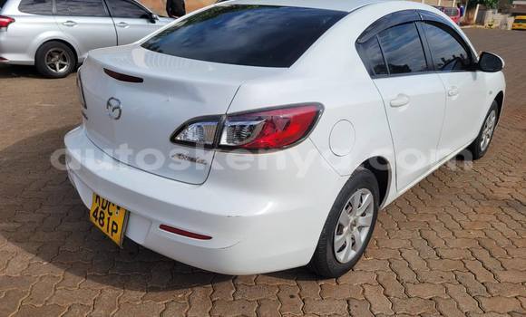 Oofamaa Mazda Axela White Makiinaa iti Nairobi keessatti Nairobi keessatti Oofamaa Mazda Axela White Makiinaa iti Nairobi keessatti Nairobi keessatti