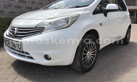 Oofamaa Nissan Note White Makiinaa iti Nairobi keessatti Nairobi keessatti Oofamaa Nissan Note White Makiinaa iti Nairobi keessatti Nairobi keessatti