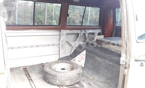 Nunua Ilio tumika Volkswagen Transporter Brown Gari ndani ya Machakos nchini Nairobi Nunua Ilio tumika Volkswagen Transporter Brown Gari ndani ya Machakos nchini Nairobi