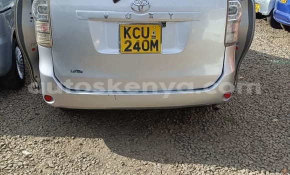 Nunua Ilio tumika Toyota Voxy Fedha Gari ndani ya Nairobi nchini Nairobi Nunua Ilio tumika Toyota Voxy Fedha Gari ndani ya Nairobi nchini Nairobi