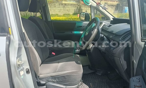 Nunua Ilio tumika Toyota Voxy Fedha Gari ndani ya Nairobi nchini Nairobi Nunua Ilio tumika Toyota Voxy Fedha Gari ndani ya Nairobi nchini Nairobi