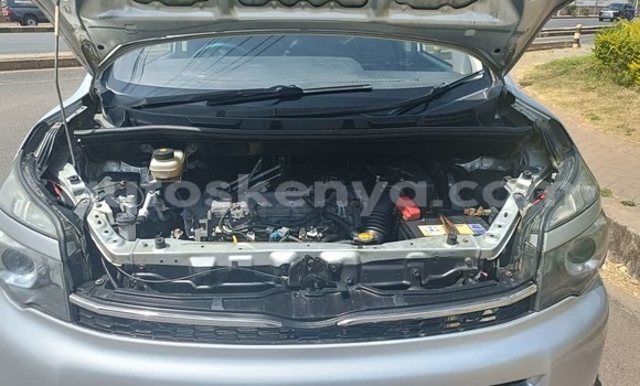 Nunua Ilio tumika Toyota Voxy Fedha Gari ndani ya Nairobi nchini Nairobi Nunua Ilio tumika Toyota Voxy Fedha Gari ndani ya Nairobi nchini Nairobi