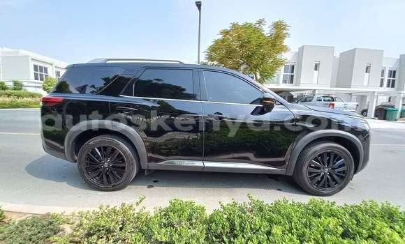Oofamaa Nissan Pathfinder Black Makiinaa iti Mombasa keessatti Coastal Kenya keessatti Oofamaa Nissan Pathfinder Black Makiinaa iti Mombasa keessatti Coastal Kenya keessatti