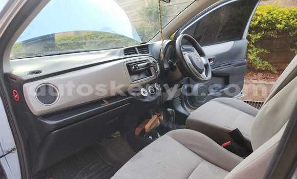 Nunua Ilio tumika Toyota Vitz Nyeupe Gari ndani ya Nairobi nchini Nairobi Nunua Ilio tumika Toyota Vitz Nyeupe Gari ndani ya Nairobi nchini Nairobi
