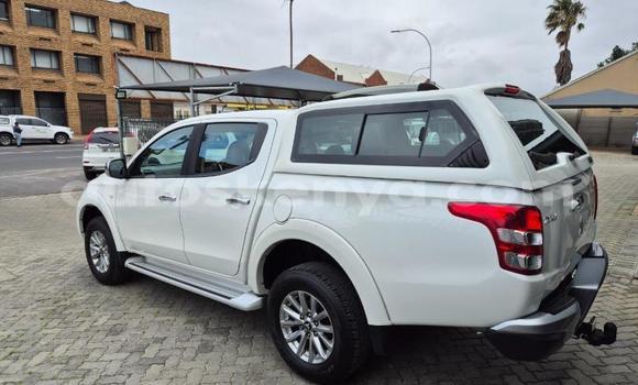 Buy Used Mitsubishi Triton White Car in Mombasa in Coastal Kenya Buy Used Mitsubishi Triton White Car in Mombasa in Coastal Kenya