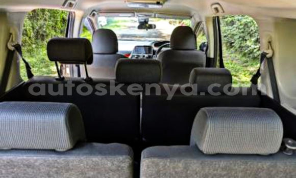 Buy Used Toyota Sienta Blue Car in Nairobi in Nairobi Buy Used Toyota Sienta Blue Car in Nairobi in Nairobi