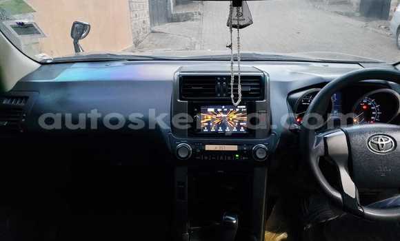 Nunua Ilio tumika Toyota Land Cruiser Prado Nyeusi Gari ndani ya Nairobi nchini Nairobi Nunua Ilio tumika Toyota Land Cruiser Prado Nyeusi Gari ndani ya Nairobi nchini Nairobi