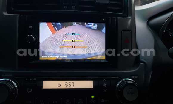 Nunua Ilio tumika Toyota Land Cruiser Prado Nyeusi Gari ndani ya Nairobi nchini Nairobi Nunua Ilio tumika Toyota Land Cruiser Prado Nyeusi Gari ndani ya Nairobi nchini Nairobi