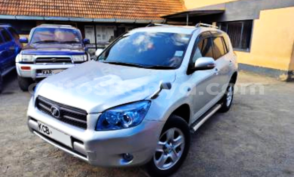 Nunua Ilio tumika Toyota RAV4 Nyeupe Gari ndani ya Nairobi nchini Nairobi Nunua Ilio tumika Toyota RAV4 Nyeupe Gari ndani ya Nairobi nchini Nairobi