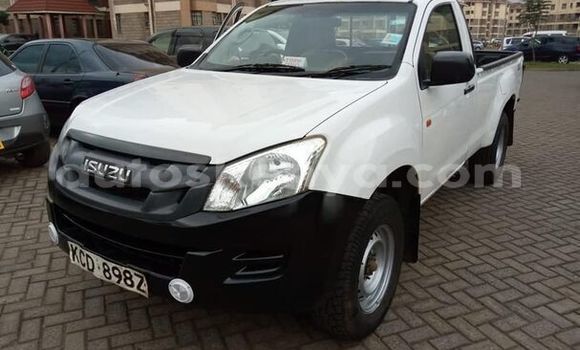 Nunua Ilio tumika Isuzu D–MAX Nyeupe Gari ndani ya Machakos nchini Mashariki ya Kenya