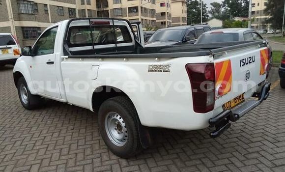 Nunua Ilio tumika Isuzu D–MAX Nyeupe Gari ndani ya Machakos nchini Mashariki ya Kenya Nunua Ilio tumika Isuzu D–MAX Nyeupe Gari ndani ya Machakos nchini Mashariki ya Kenya