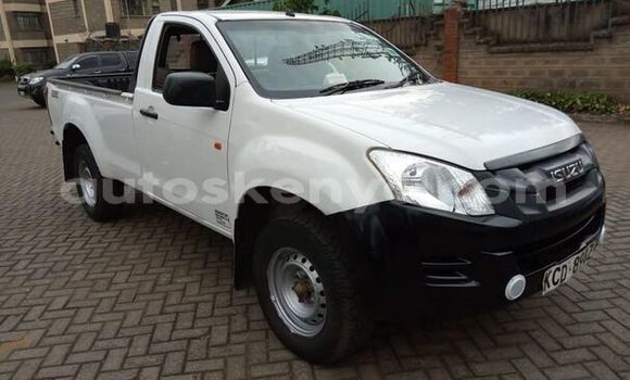 Nunua Ilio tumika Isuzu D–MAX Nyeupe Gari ndani ya Machakos nchini Mashariki ya Kenya Nunua Ilio tumika Isuzu D–MAX Nyeupe Gari ndani ya Machakos nchini Mashariki ya Kenya