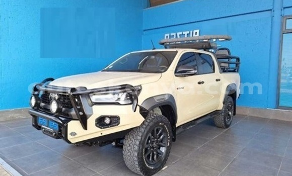 Nunua Ilio tumika Toyota Hilux Beige Gari ndani ya Mombasa nchini Kenya ya Pwani Nunua Ilio tumika Toyota Hilux Beige Gari ndani ya Mombasa nchini Kenya ya Pwani