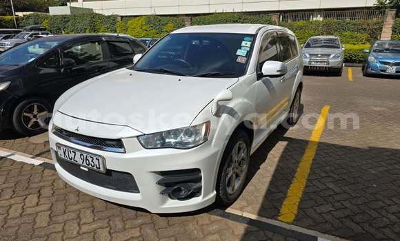 Buy Used Mitsubishi Outlander White Car in Nairobi in Nairobi Buy Used Mitsubishi Outlander White Car in Nairobi in Nairobi