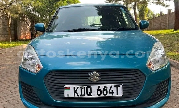 Oofamaa Suzuki Swift Blue Makiinaa iti Nairobi keessatti Nairobi keessatti