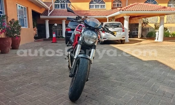 Oofamaa Ducati Monster Red Doqdoqqee iti Nairobi keessatti Nairobi keessatti Oofamaa Ducati Monster Red Doqdoqqee iti Nairobi keessatti Nairobi keessatti