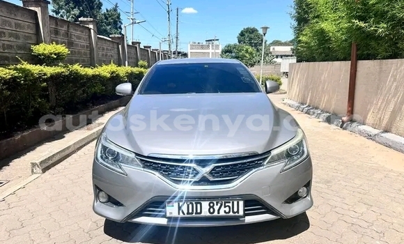 Nunua Ilio tumika Toyota Mark X Fedha Gari ndani ya Nairobi nchini Nairobi