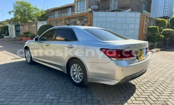 Nunua Ilio tumika Toyota Crown Fedha Gari ndani ya Nairobi nchini Nairobi Nunua Ilio tumika Toyota Crown Fedha Gari ndani ya Nairobi nchini Nairobi