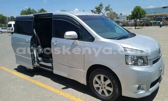 Oofamaa Toyota Voxy Other Makiinaa iti Bute keessatti Northeast Kenya keessatti Oofamaa Toyota Voxy Other Makiinaa iti Bute keessatti Northeast Kenya keessatti