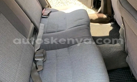 Oofamaa Subaru Legacy Other Makiinaa iti Bute keessatti Northeast Kenya keessatti