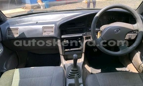 Oofamaa Subaru Legacy Other Makiinaa iti Bute keessatti Northeast Kenya keessatti Oofamaa Subaru Legacy Other Makiinaa iti Bute keessatti Northeast Kenya keessatti