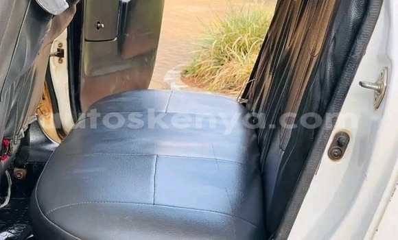 Oofamaa Toyota Probox White Makiinaa iti Import - Dubai keessatti Central Kenya keessatti Oofamaa Toyota Probox White Makiinaa iti Import - Dubai keessatti Central Kenya keessatti