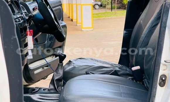 Oofamaa Toyota Probox White Makiinaa iti Import - Dubai keessatti Central Kenya keessatti Oofamaa Toyota Probox White Makiinaa iti Import - Dubai keessatti Central Kenya keessatti