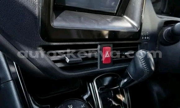 Oofamaa Toyota Noah Black Makiinaa iti Homa Bay keessatti Nyanza keessatti Oofamaa Toyota Noah Black Makiinaa iti Homa Bay keessatti Nyanza keessatti