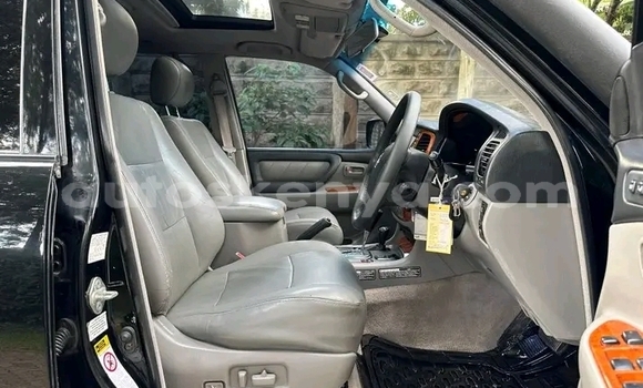Oofamaa Toyota Land Cruiser Black Makiinaa iti Kajiado keessatti Nairobi keessatti Oofamaa Toyota Land Cruiser Black Makiinaa iti Kajiado keessatti Nairobi keessatti