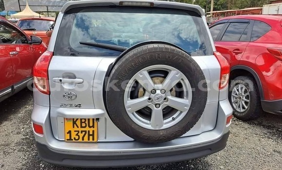 Oofamaa Toyota RAV4 Silver Makiinaa iti Nairobi keessatti Nairobi keessatti Oofamaa Toyota RAV4 Silver Makiinaa iti Nairobi keessatti Nairobi keessatti