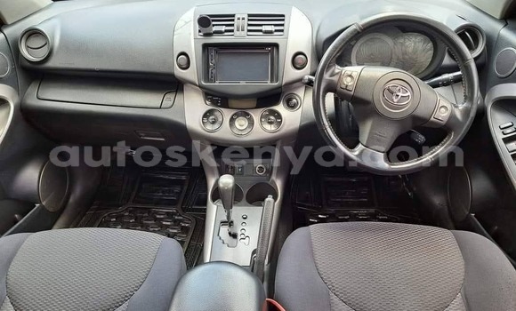 Oofamaa Toyota RAV4 Silver Makiinaa iti Nairobi keessatti Nairobi keessatti Oofamaa Toyota RAV4 Silver Makiinaa iti Nairobi keessatti Nairobi keessatti