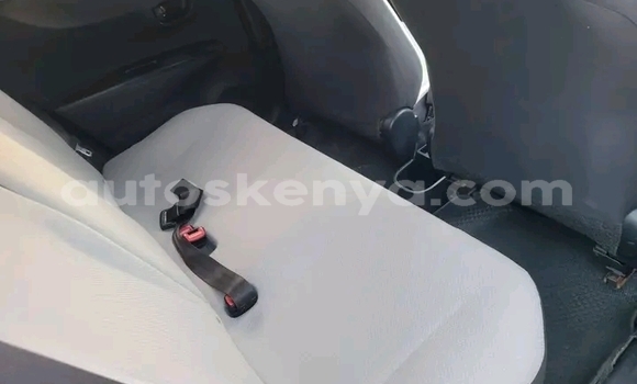 Oofamaa Toyota Vitz Other Makiinaa iti Bute keessatti Northeast Kenya keessatti Oofamaa Toyota Vitz Other Makiinaa iti Bute keessatti Northeast Kenya keessatti