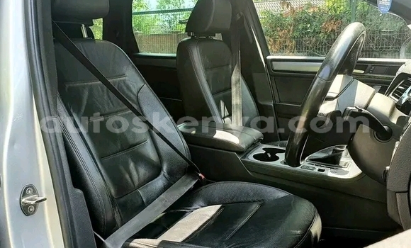 Oofamaa Volkswagen Touareg Other Makiinaa iti Bute keessatti Northeast Kenya keessatti Oofamaa Volkswagen Touareg Other Makiinaa iti Bute keessatti Northeast Kenya keessatti