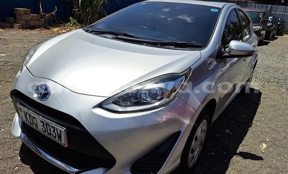 Nunua Imported Toyota Aqua Fedha Gari ndani ya Nairobi nchini Nairobi
