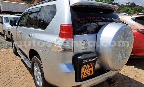 Buy Used Toyota Land Cruiser Prado Silver Car in Nairobi in Nairobi Buy Used Toyota Land Cruiser Prado Silver Car in Nairobi in Nairobi