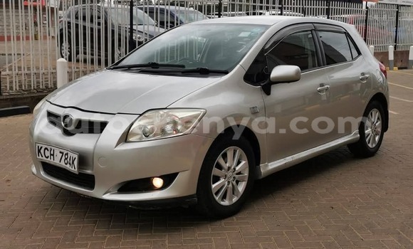 Nunua Ilio tumika Toyota Auris Fedha Gari ndani ya Nairobi nchini Nairobi