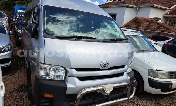 Oofamaa Toyota Grand HiAce Silver Makiinaa iti Nairobi keessatti Nairobi keessatti Oofamaa Toyota Grand HiAce Silver Makiinaa iti Nairobi keessatti Nairobi keessatti