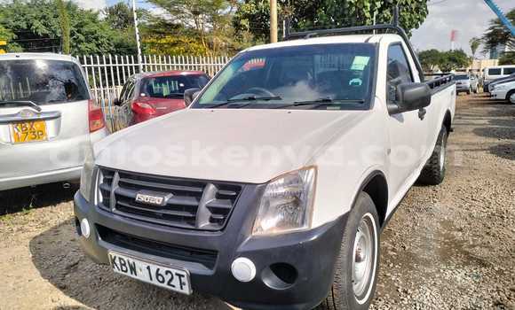 Oofamaa Isuzu D–MAX White Makiinaa iti Nairobi keessatti Nairobi keessatti Oofamaa Isuzu D–MAX White Makiinaa iti Nairobi keessatti Nairobi keessatti