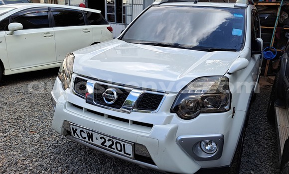 Oofamaa Nissan X–Trail White Makiinaa iti Nairobi keessatti Nairobi keessatti Oofamaa Nissan X–Trail White Makiinaa iti Nairobi keessatti Nairobi keessatti