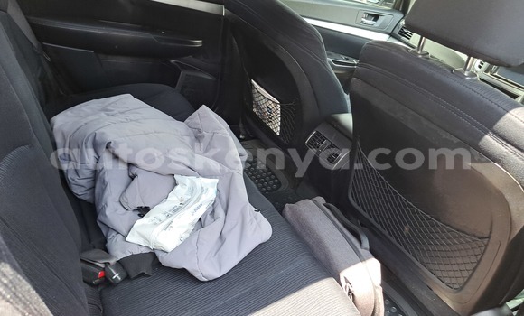 Nunua Ilio tumika Subaru Outback Fedha Gari ndani ya Nairobi nchini Nairobi Nunua Ilio tumika Subaru Outback Fedha Gari ndani ya Nairobi nchini Nairobi