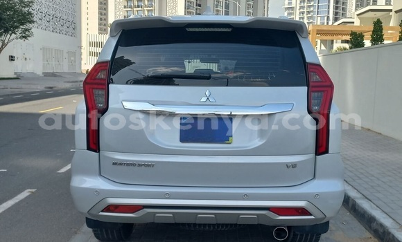 Oofamaa Mitsubishi Montero Sport White Makiinaa iti Nairobi keessatti Nairobi keessatti Oofamaa Mitsubishi Montero Sport White Makiinaa iti Nairobi keessatti Nairobi keessatti
