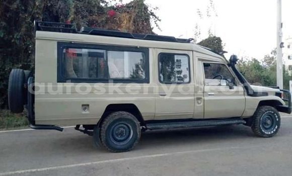 Buy Used Toyota Land Cruiser Beige Car in Machakos in Nairobi Buy Used Toyota Land Cruiser Beige Car in Machakos in Nairobi
