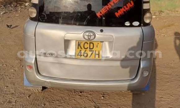 Nunua Ilio tumika Toyota Sienta Nyingine Gari ndani ya Nairobi nchini Nairobi