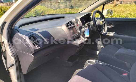 Nunua Ilio tumika Honda Stream Nyeupe Gari ndani ya Nairobi nchini Nairobi Nunua Ilio tumika Honda Stream Nyeupe Gari ndani ya Nairobi nchini Nairobi