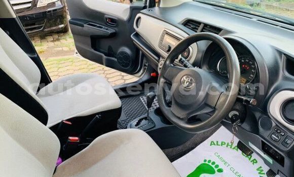 Nunua Ilio tumika Toyota Vitz Fedha Gari ndani ya Machakos nchini Nairobi Nunua Ilio tumika Toyota Vitz Fedha Gari ndani ya Machakos nchini Nairobi